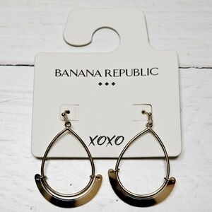 NWT Banana Republic Factory Store Tortoise Shell and Gold Tone Dangle Earrings